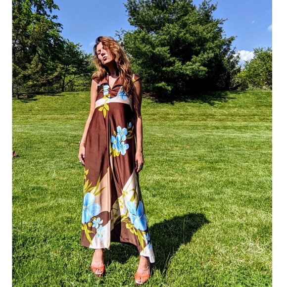 70s floral print retro Hawaiian Maxi dress - Picture 3 of 5